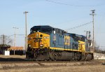 CSX 403 leads train Q667 westbound